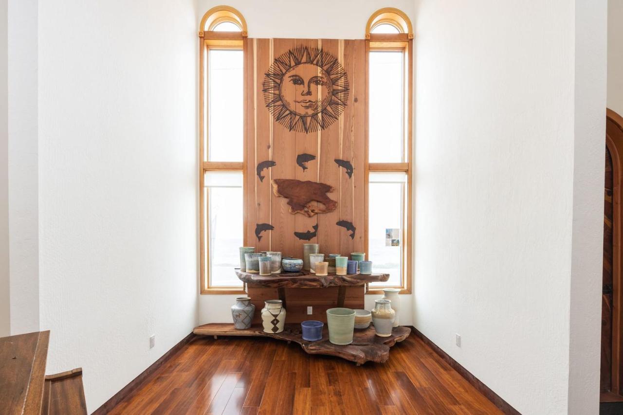 האף מון ביי Seaside Art Gallery Loft Inspire Your Creativity With Breathtaking Views! מראה חיצוני תמונה